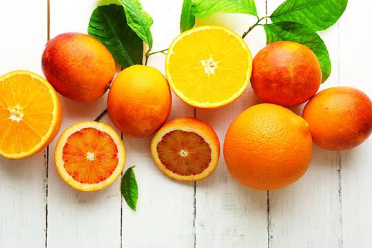 Qual a diferença entre a laranja e a laranja vermelha?