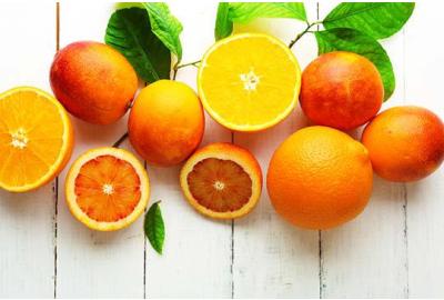 Qual a diferença entre a laranja e a laranja vermelha?